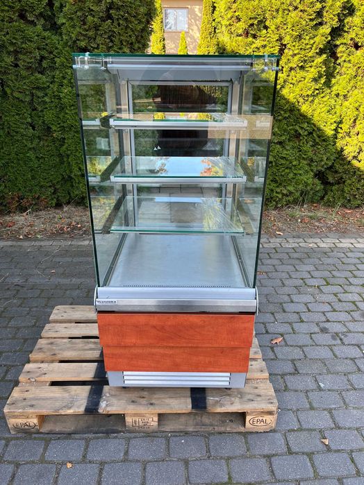 Witryna chłodnicza cukiernicza ES SYSTEM K LCC CARINA