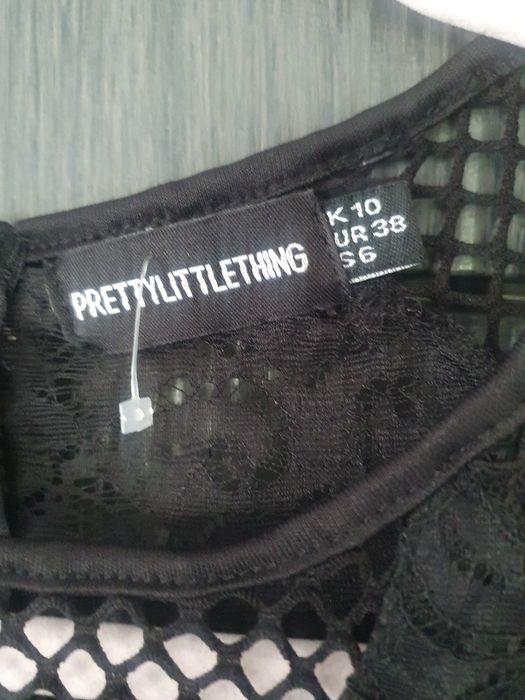 Sukienka Mała czarna koronka