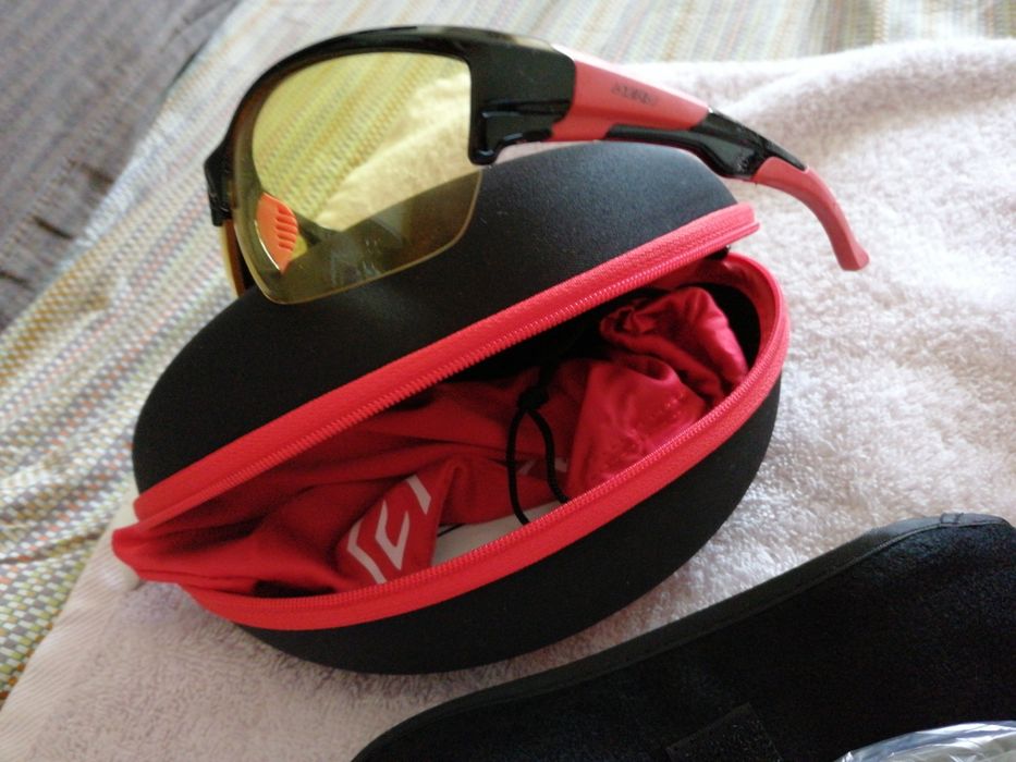 Óculos de sol Berg de 3 lentes novos