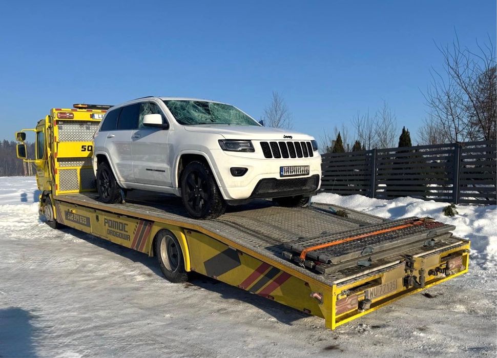 Transport pompc drogowa holowanie