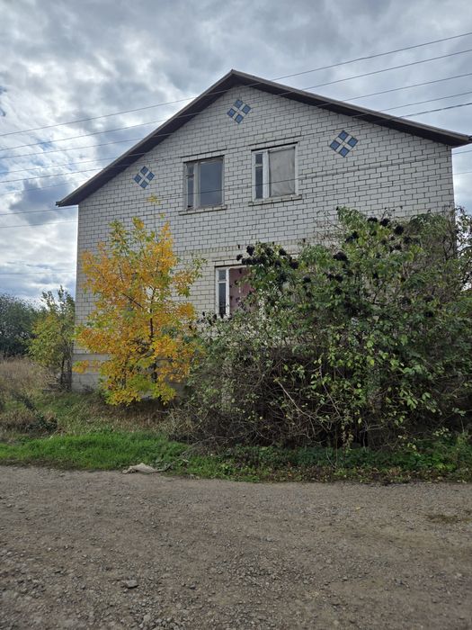 Продам будинок у сел. Бірки