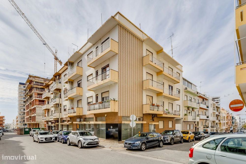 Apartamento T 4  em Faro no centro da cidade a 300m do mercado Municip — Faro (Sé E São Pedro), Faro