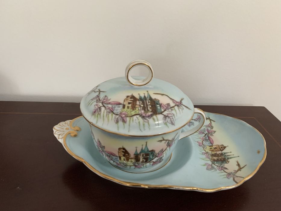 Conjunto de pequeno almoço Vista Alegre século XIX
