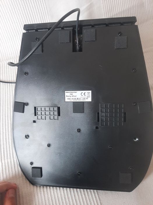 Volante e pedais PS4