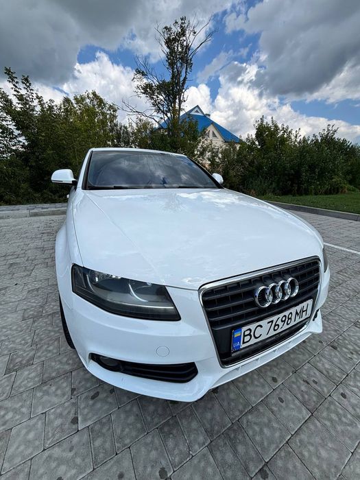 Продам Ауді а4b8