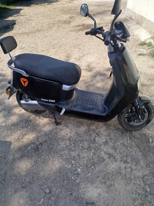 Продам електро скутер ядея  e8s