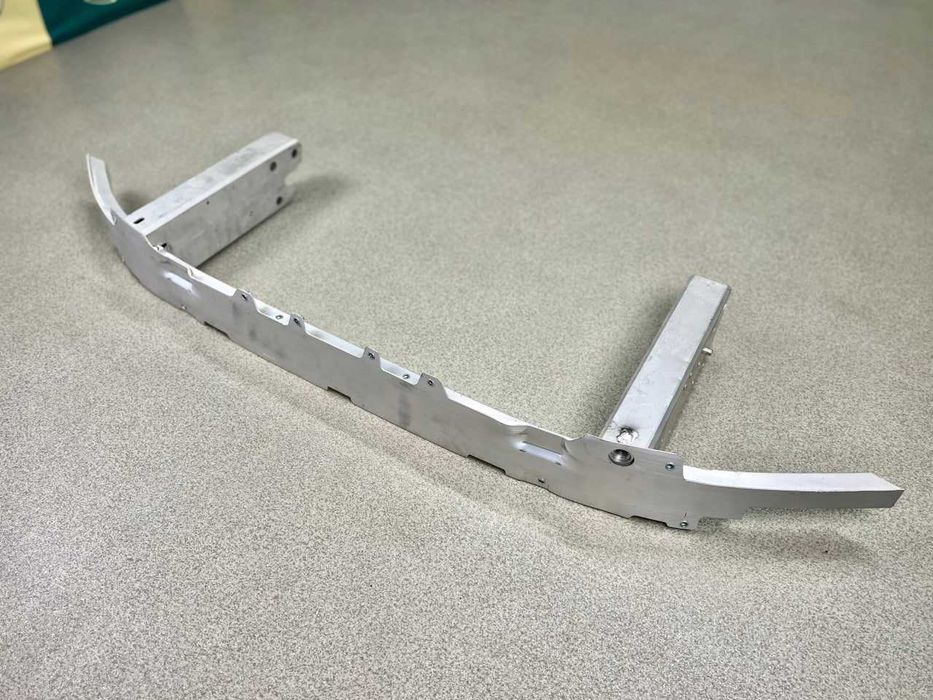 Підсилювач переднього бампера  BMW X3 / X4 ( G01 / G02 ) ( Усилитель )