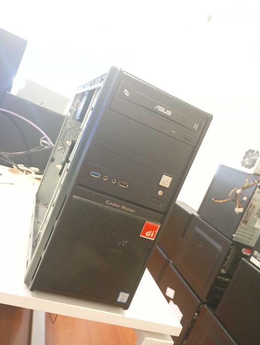 Intel Core i7-9700K @ 3.60GHz