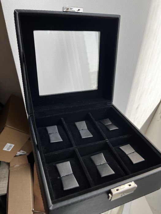 Шкатулка скринька для годинників НОВА