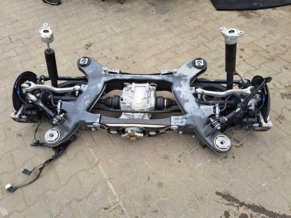 Бампер передний с разборки Mercedes GLA W156 W247 запчасти б/у шрот