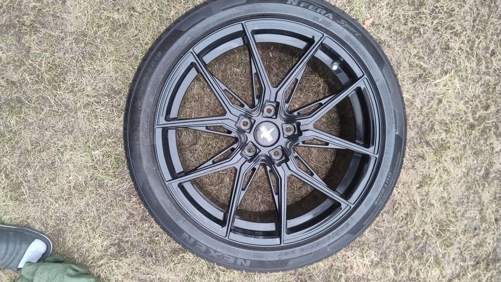 Arceo Marseille 19” Glossy Black + Nexen N’Fera Sport do Mustanga