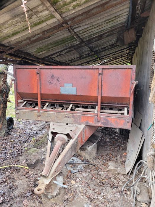 Rozrzutnik obornika 4t ruski