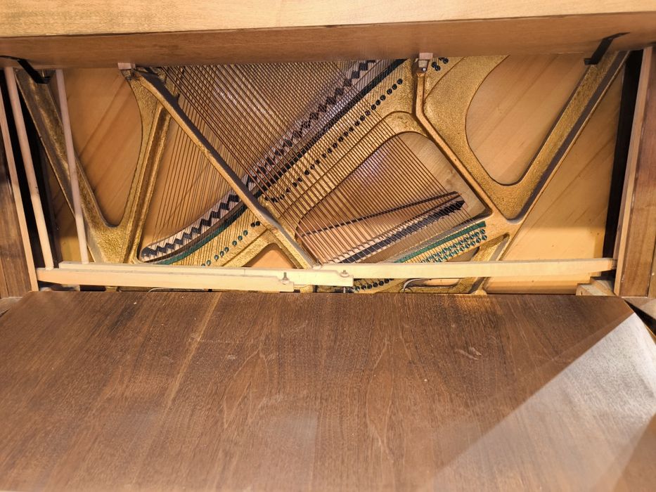 Pianino Legnica 1992 rok