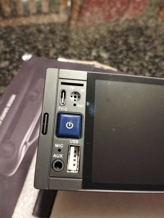 Radio para carro com ecrã tátil