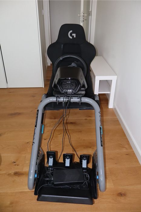 Kit Simulação de Corrida Logitech G PRO + Playseat Trophy