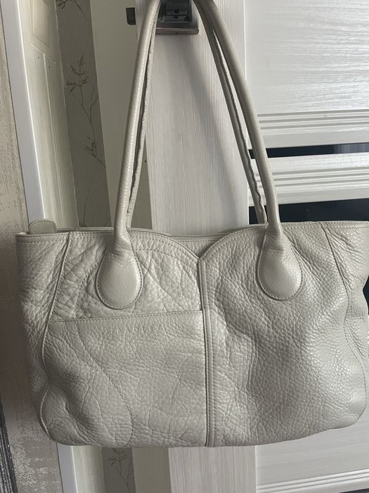 Сумка RADLEY сірого кольору.