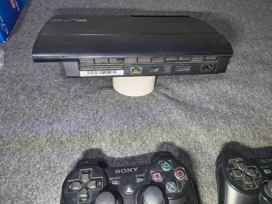 Playstation 3 Super Slim pudełko 2 pady dysk 250gb ps3