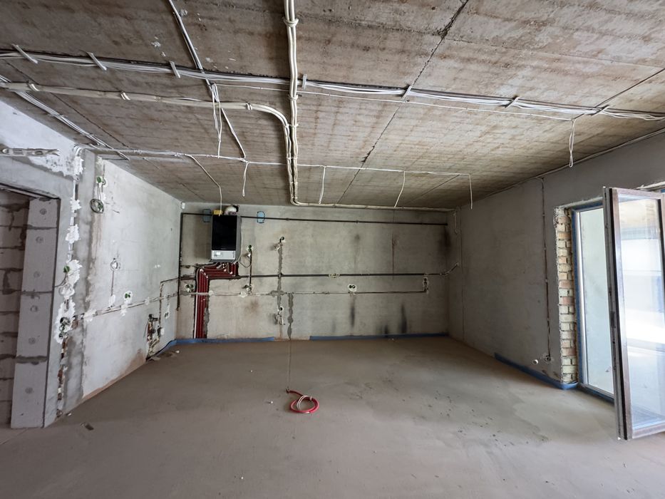 Продаж котеджу з частковим ремонтом 154 м.кв., вул. В. Івасюка