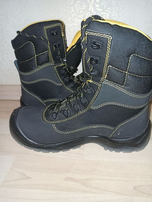 Зимне Взуття (нові)