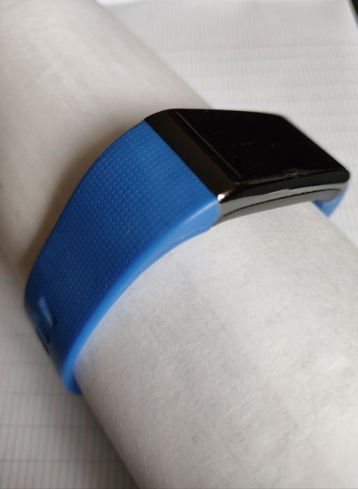 Продам фитнес браслет