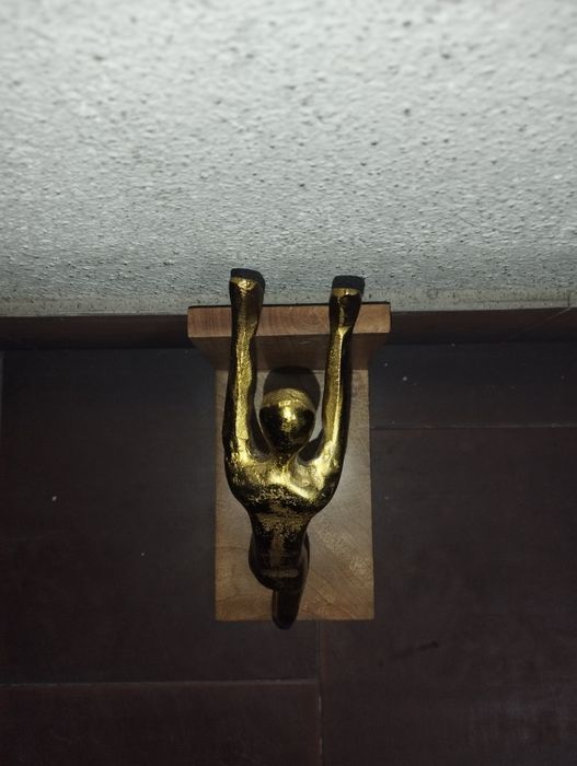 Estatueta / Estátua em latão