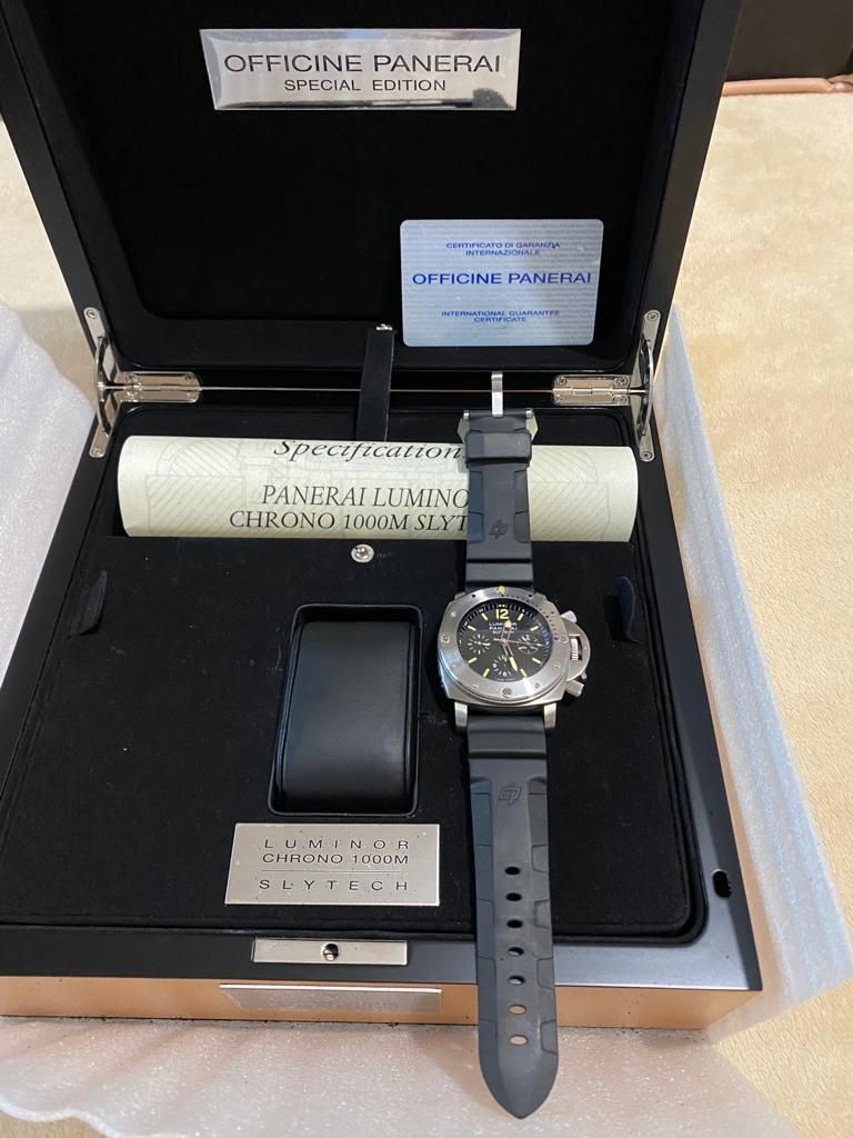 Panerai luminor submersible 1000m clearance