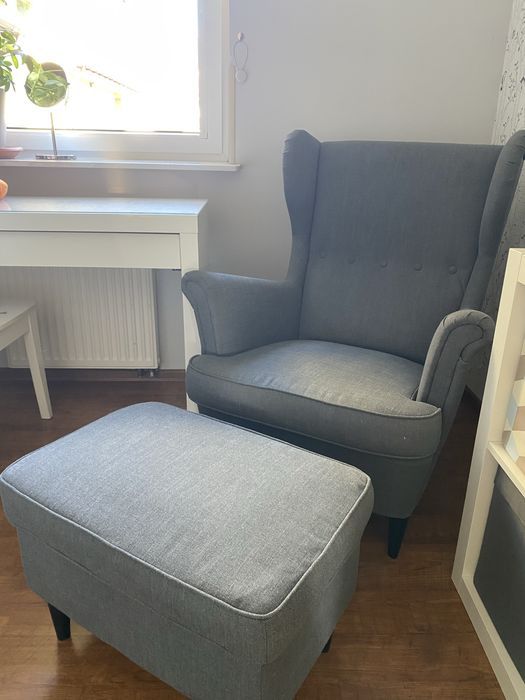 Fotel uszak ikea z pufą