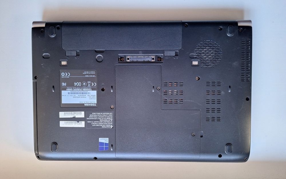 Toshiba 15.6"/i7 4gen/8gb/ssd256/акб 3 години