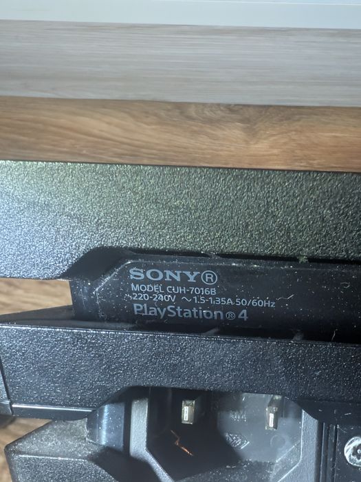 Sony PlayStation 4pro 1tb