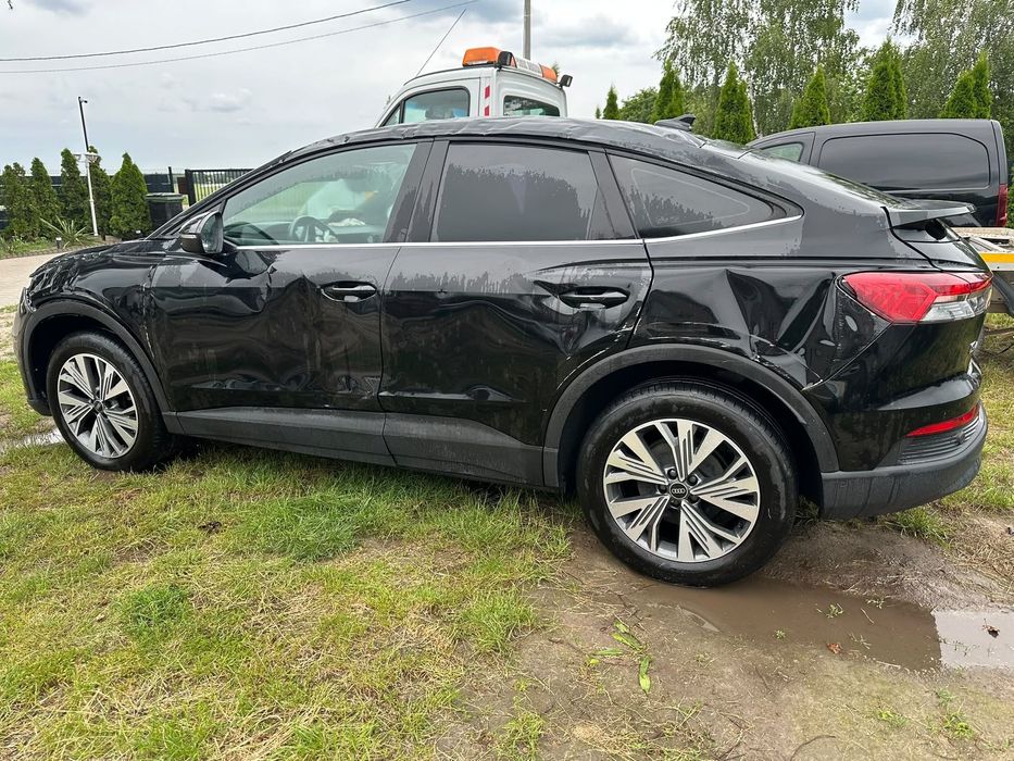 Audi Q4 Sportback e-tron Salon Polska 82 tyś przebiegu
