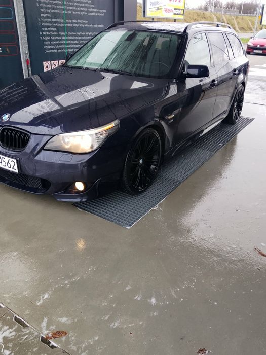 Sprzedam bmw e61 3.0 benzyna 270koni