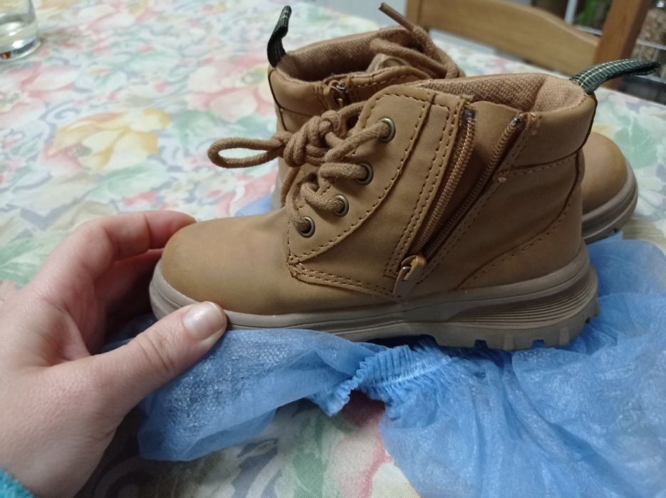 Botas Zara 23 unisexo como novas