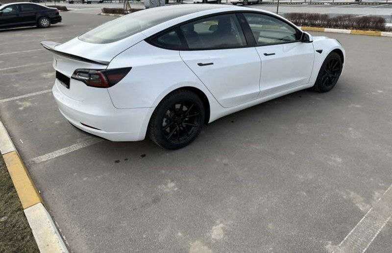 Tesla Model 3 2023
