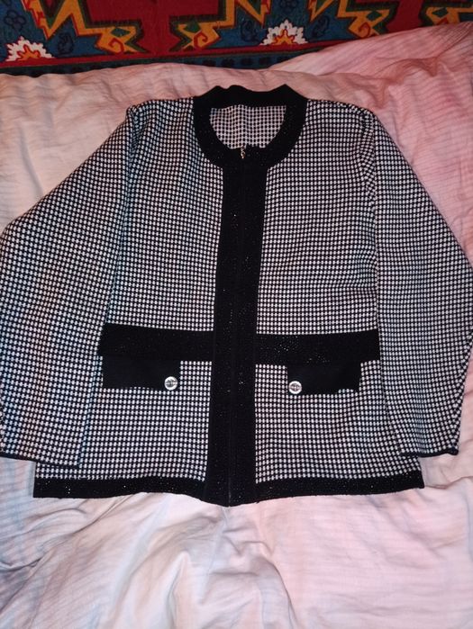 Кофта жіноча . .