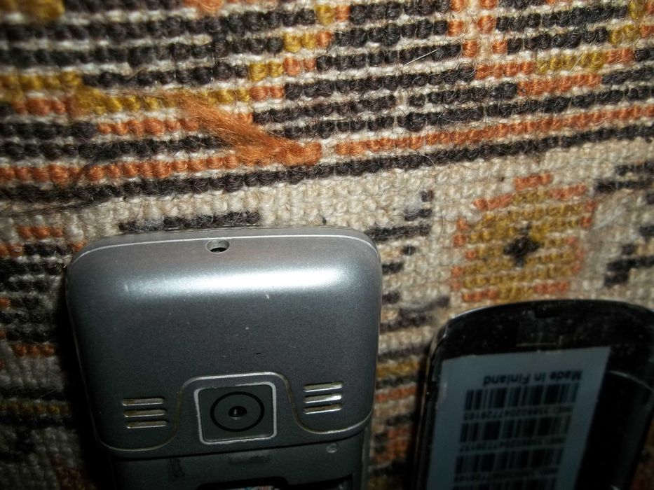 телефон 6700 4 сим карты (как новый