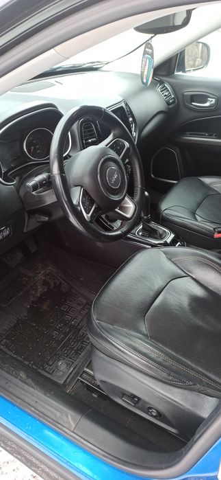 Продам Jeep Compass