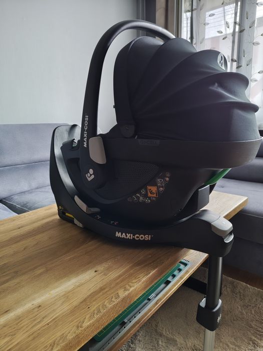 Maxi Cosi pebble 360 z baza