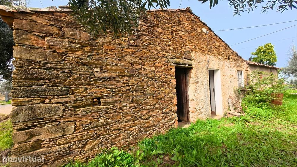 Moradia T2 Venda em Sarzedas,Castelo Branco