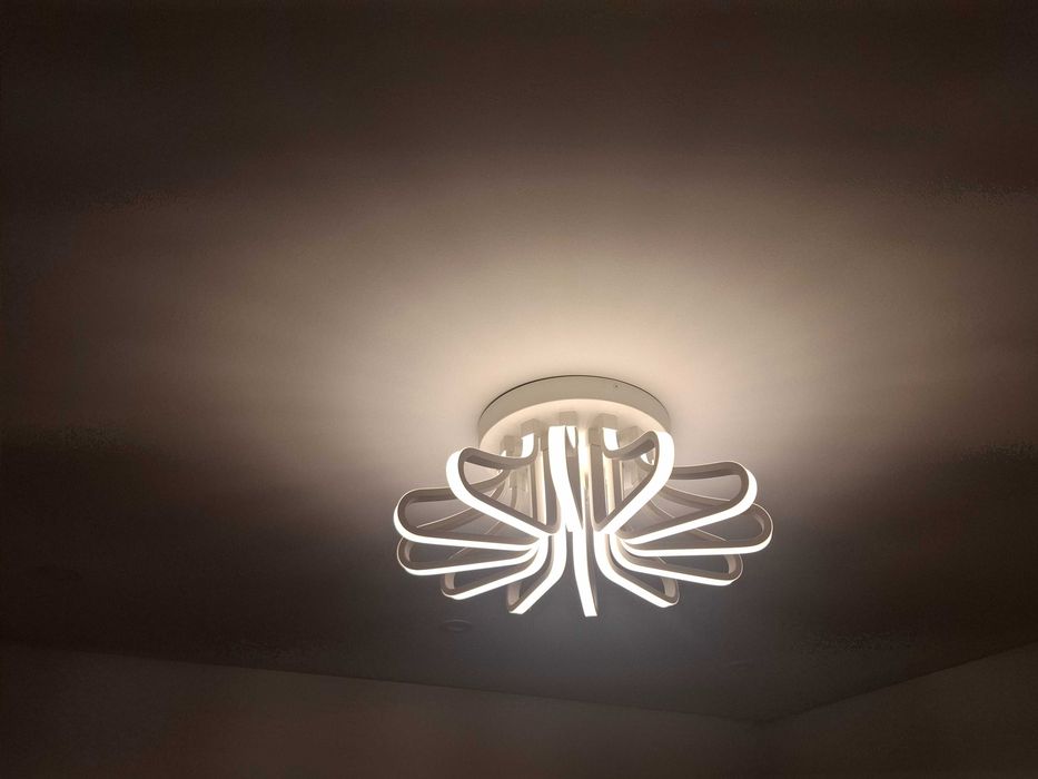Candeeiro moderno Led AEG