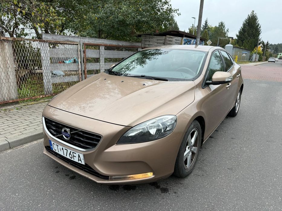 Volvo V40