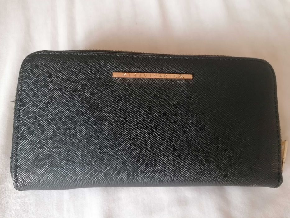 Carteira Stradivarius