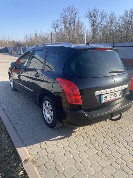 Автомобіль Peugeot 308