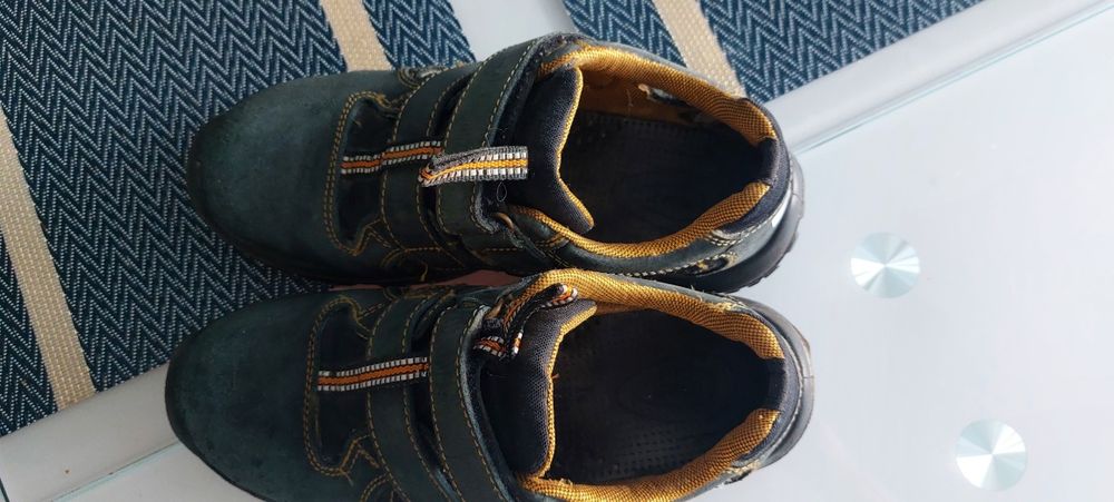 Спецвзуття Uvex з сталевим носком