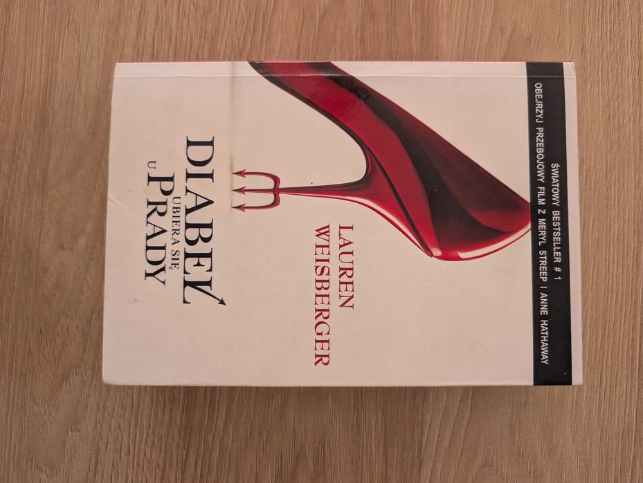 Diabeł ubiera się u Prady - Lauren Weisberger