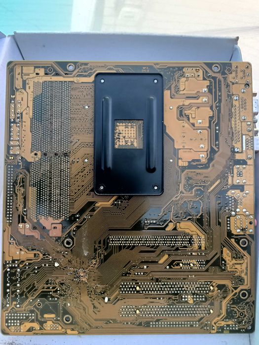 Материнська плата Asus M2N-MX SE Плюс модуль оперативної пам'яті Kingston ValueRAM