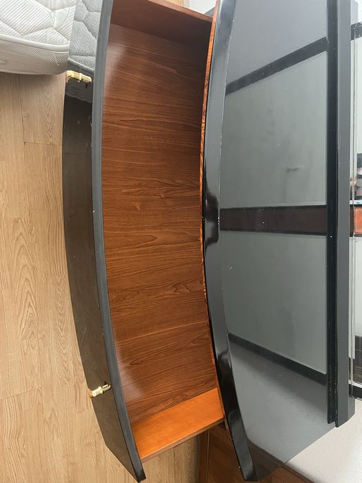 Vendo cómoda usada