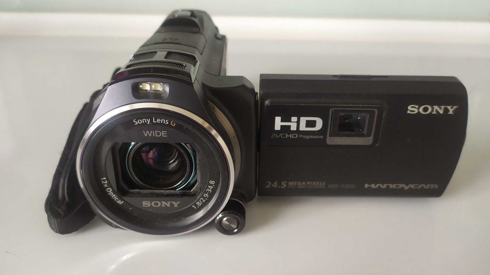Відео камера Sony HDR-PJ810