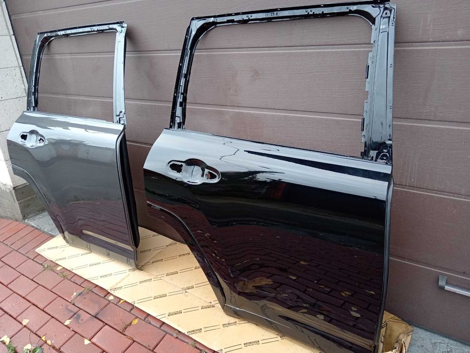 Дверь задняя правая 6700360920 Toyota Land Cruiser 300