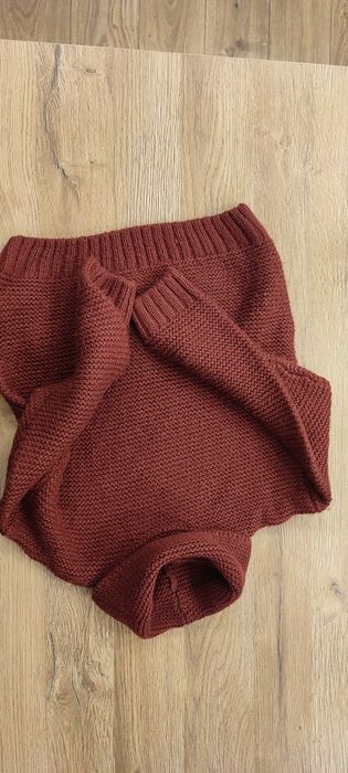 Sweter dziewczecy na 10 lat