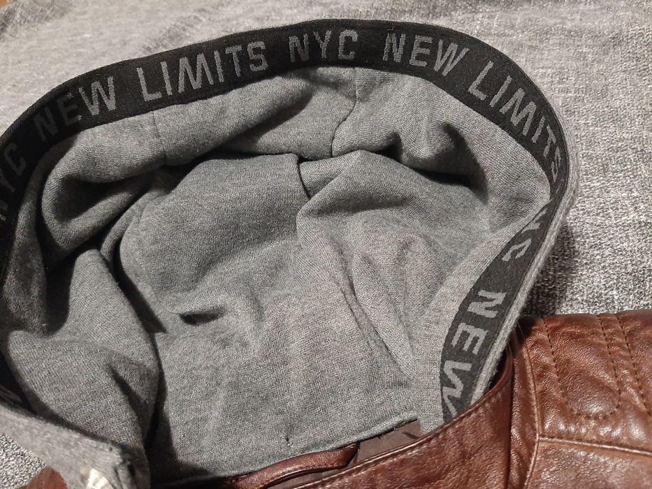 Сильная подростковая куртка